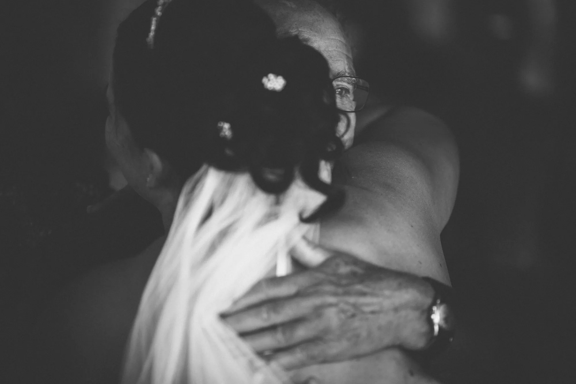 Candid Alberta wedding photography image 12