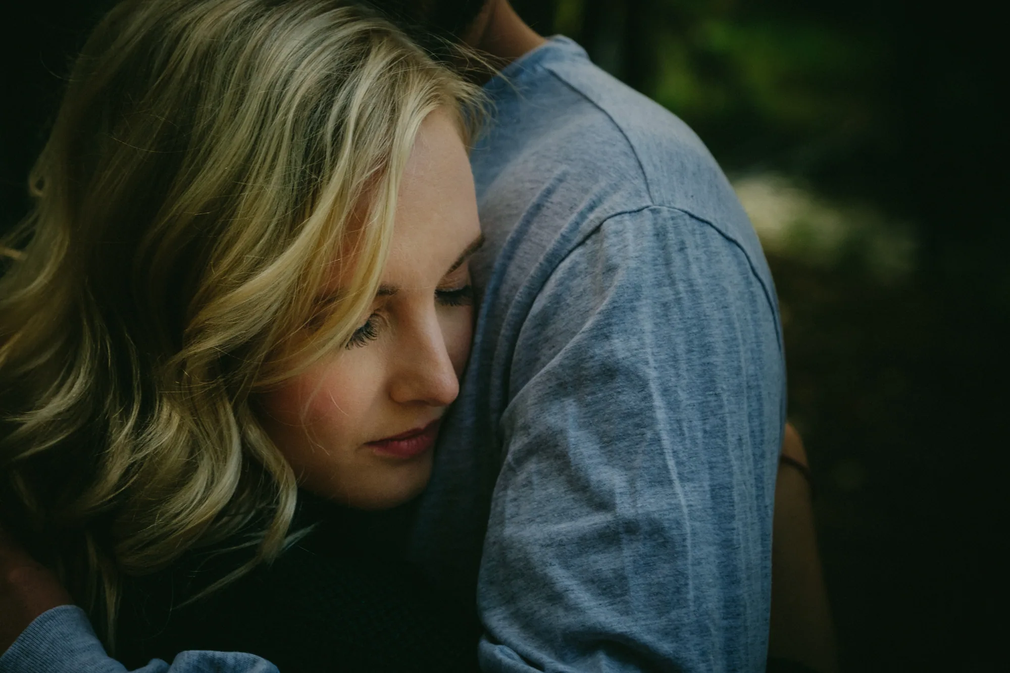 Candid Alberta engagement photography image 37